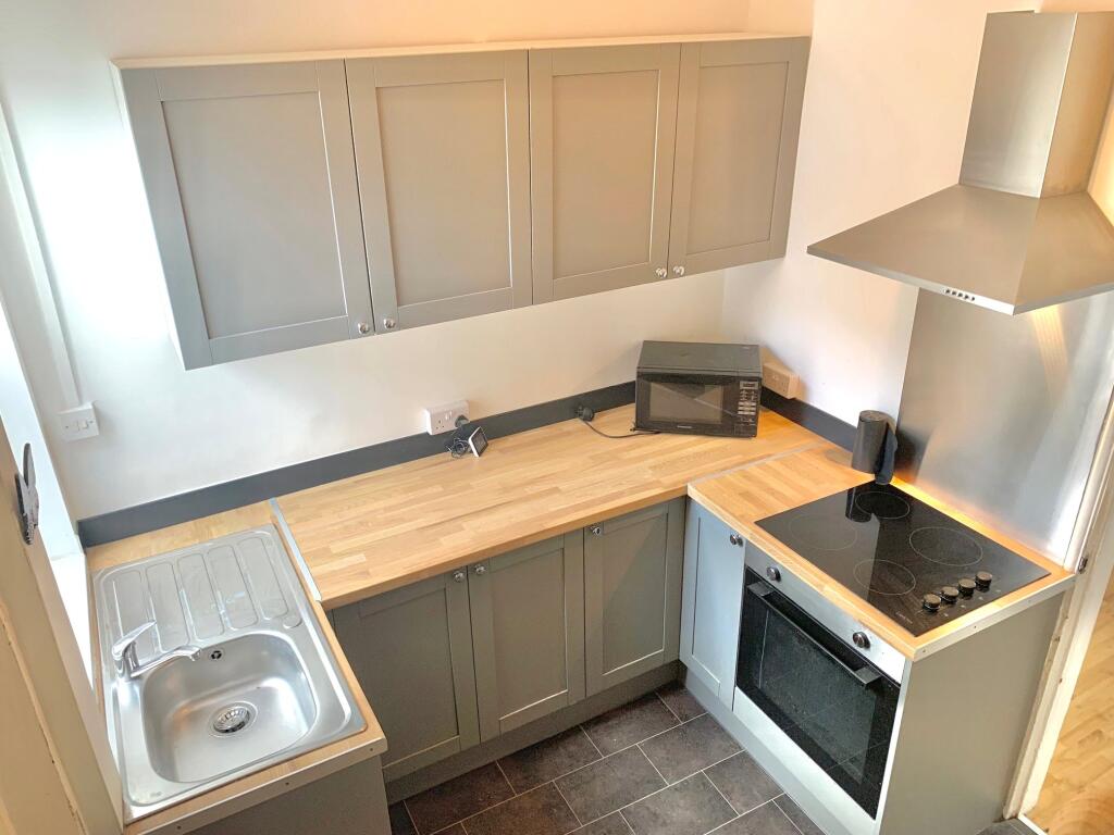 House in Wirral, Liverpool City Region - View 4