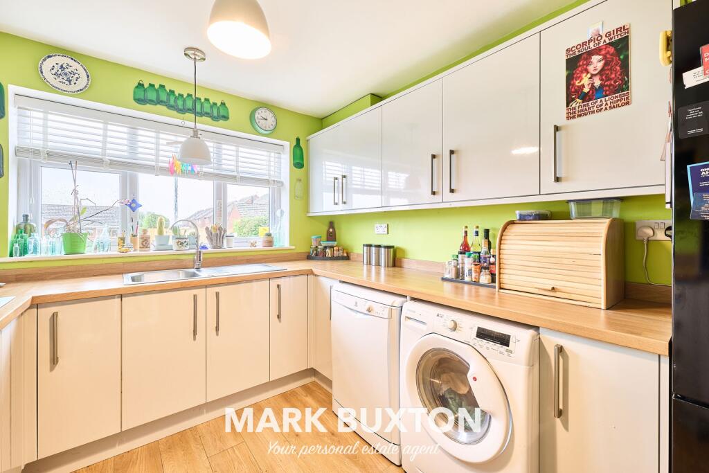 House in Newcastle-under-Lyme, Kidsgrove - More