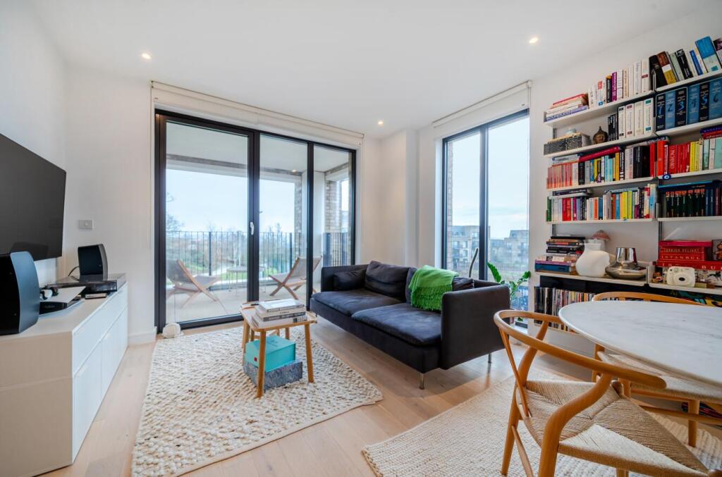 2-bed flat on Maurice Browne Avenue, Mill Hill East, £575,000