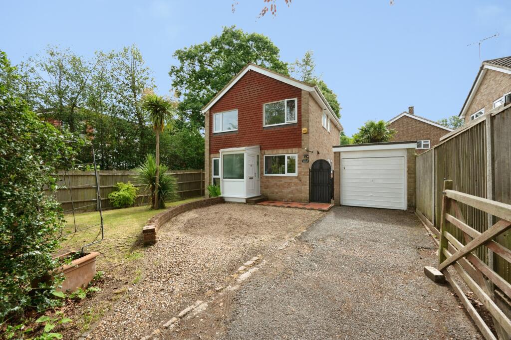 Horsell Park, Woking, GU21 photo 2