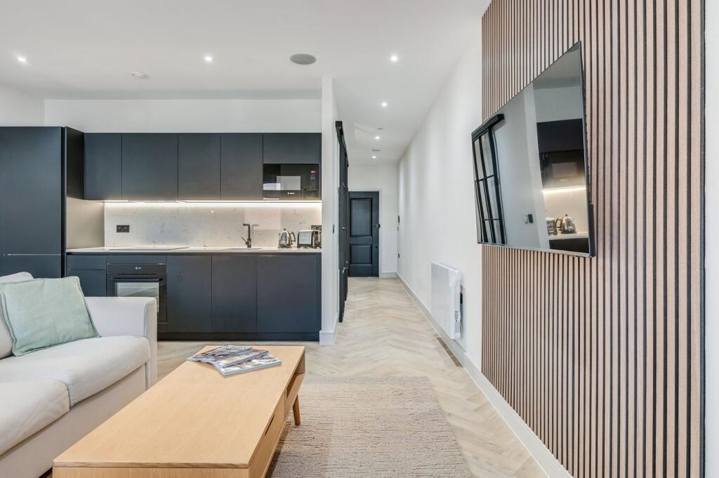 Apartment in Basildon, Billericay - More