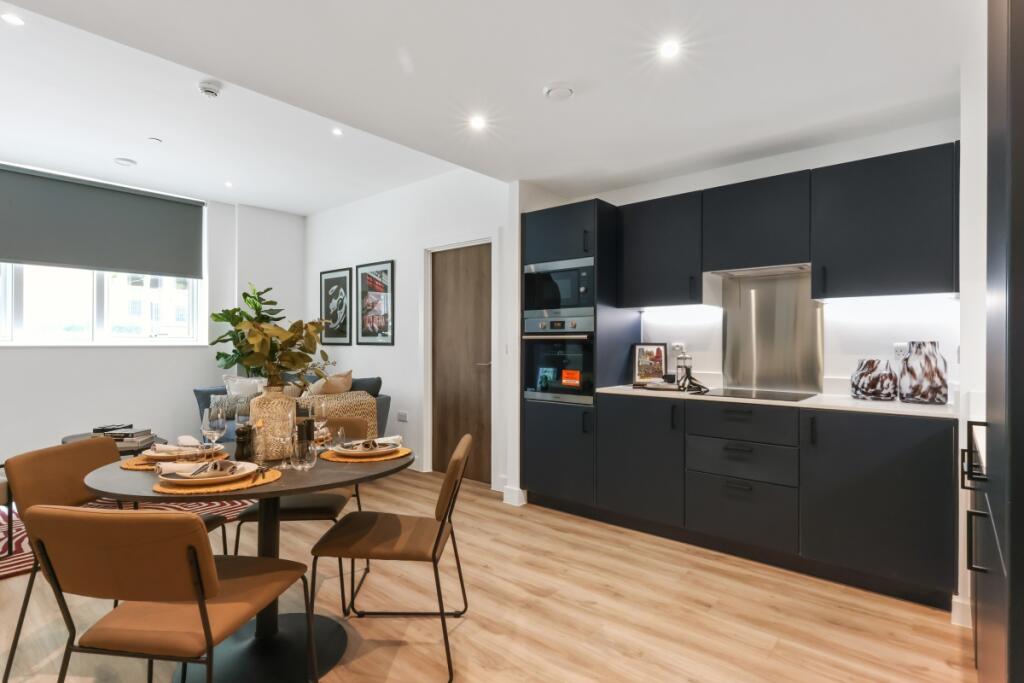 Apartment in Leeds - View 3