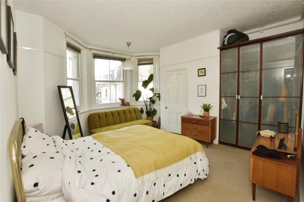 Clifton Crescent, Folkestone, Kent, CT20 photo 4