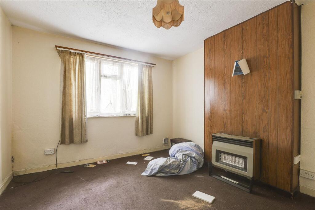 House in Nottingham, Nottinghamshire - View 4