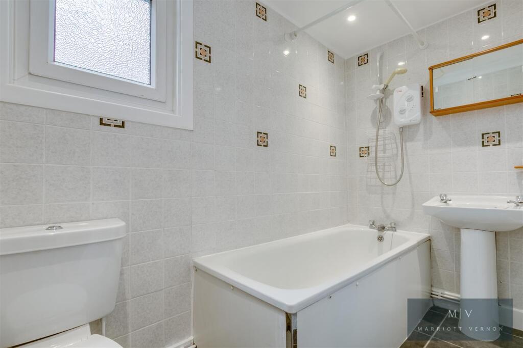 Apartment in Croydon - View 5