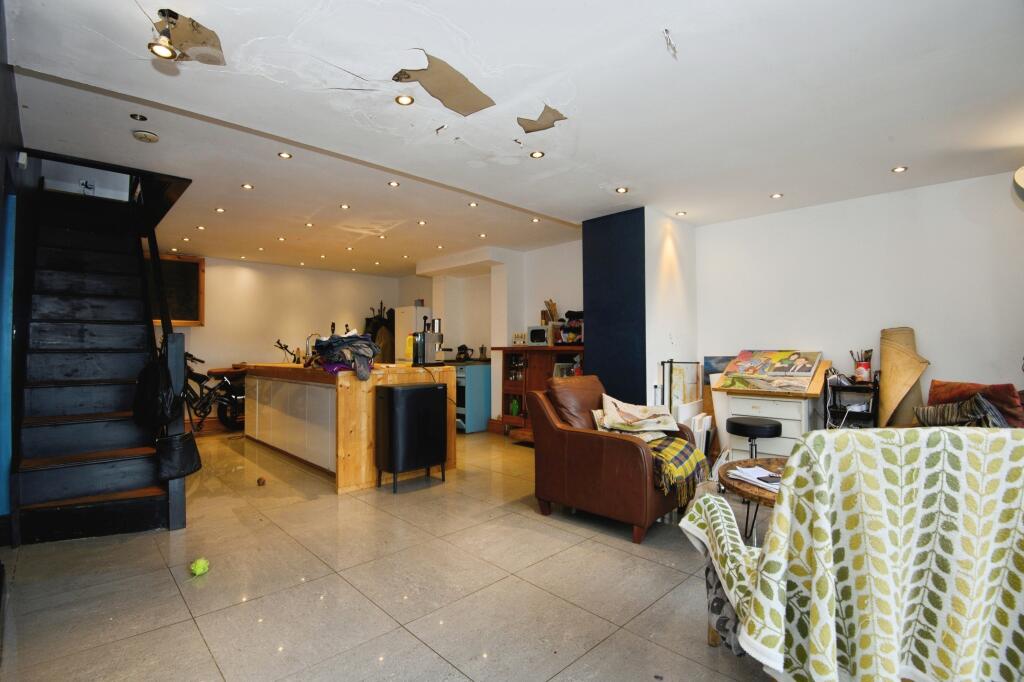 Huddersfield, Huddersfield, HD3 photo 2