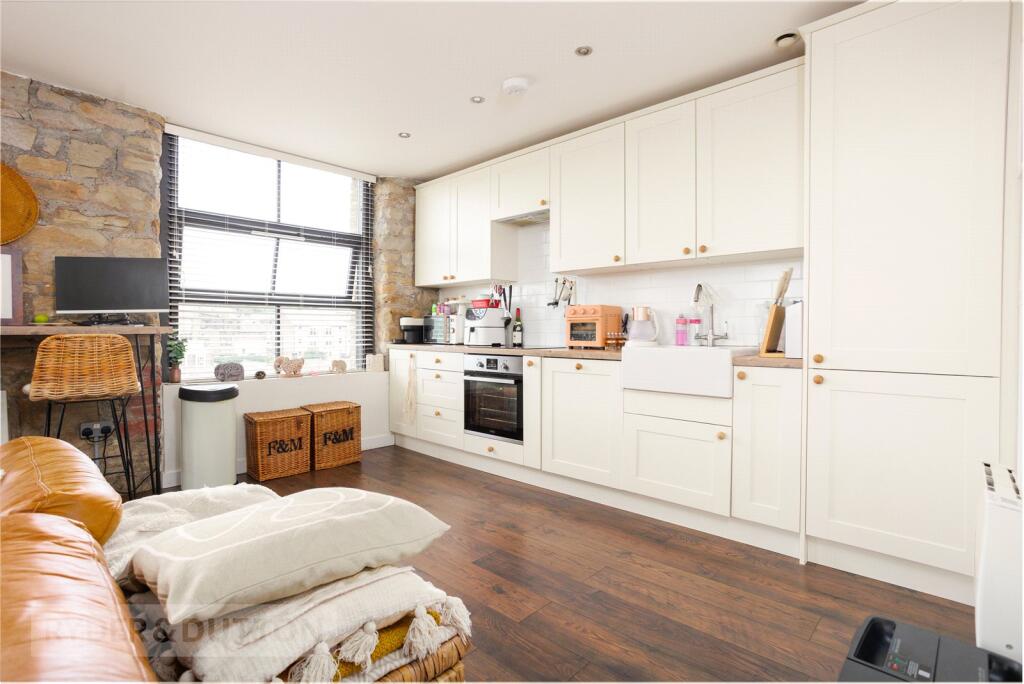Apartment in Stockport - View 4