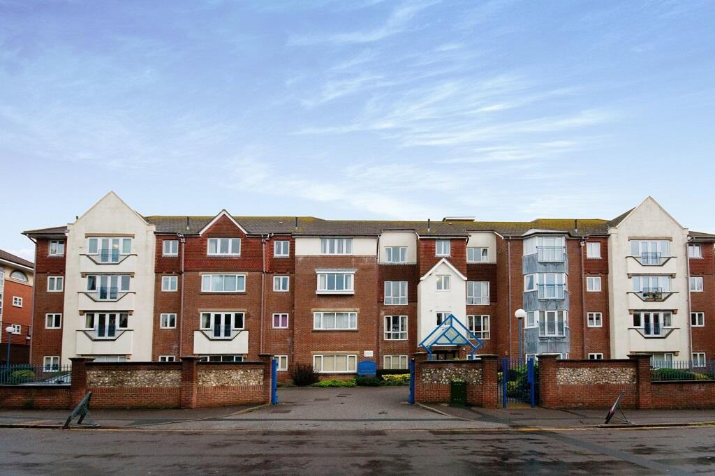 2-bed flat on Southfields Road, Eastbourne, £220,000