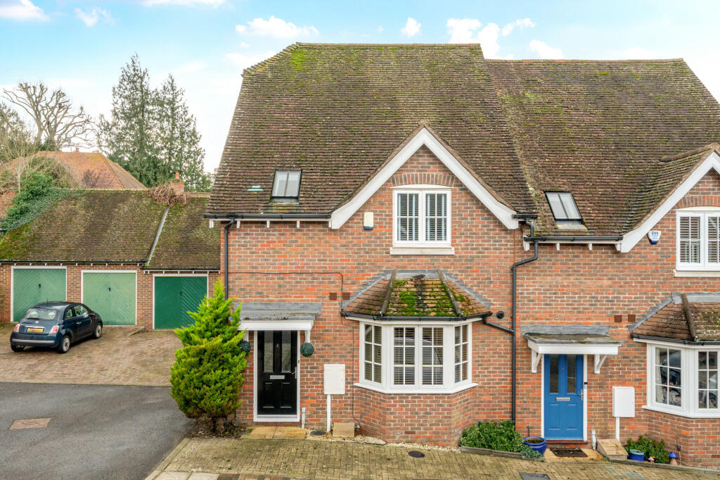 Main image of property: Parsonage Bank, Eynsford, DA4