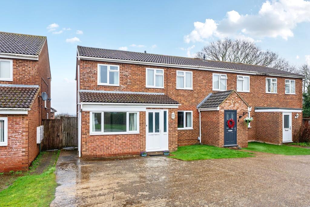 Main image of property: Blackbird Close, Flitwick, MK45