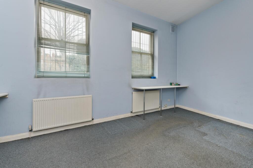 11 clapham pk rd6703.jpg