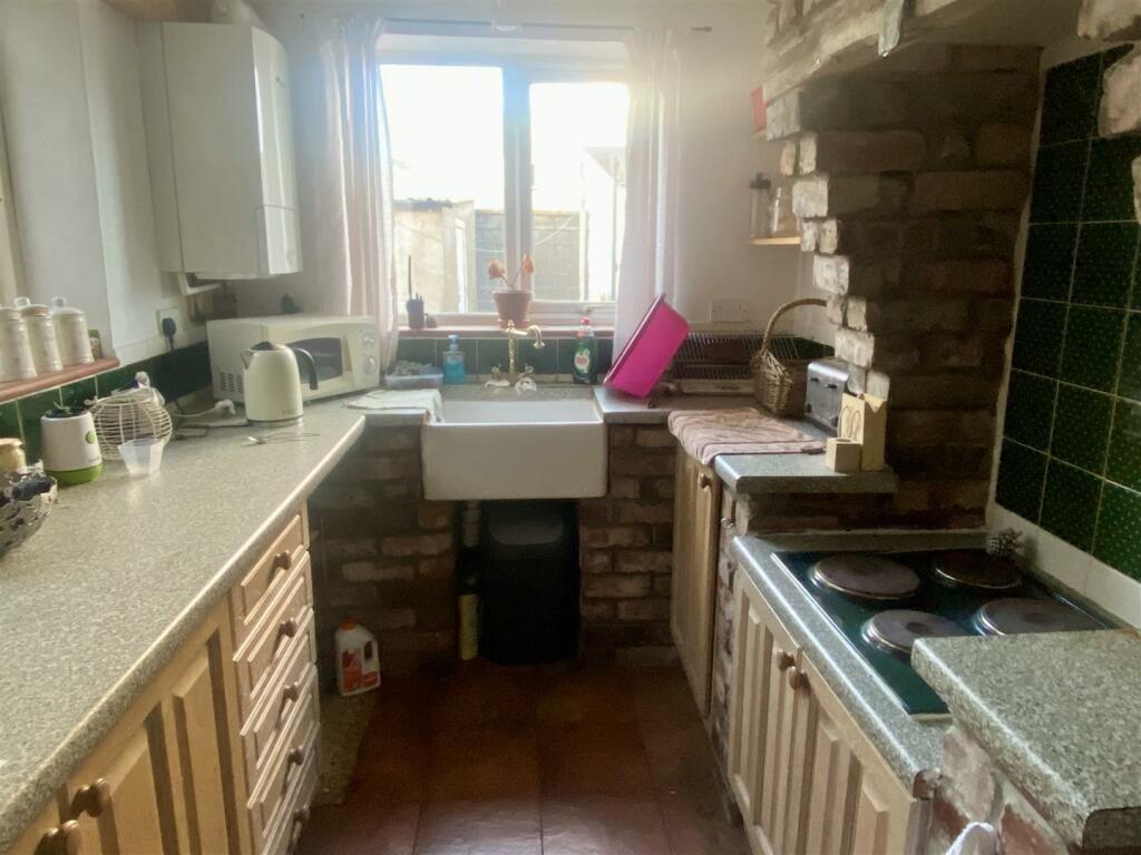 3 Gorddinog Terrace, Llangoed photo 4