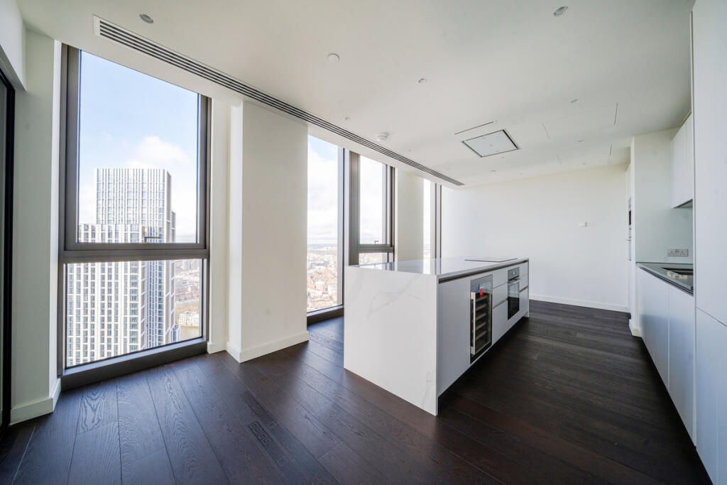 Apartment in London, Vauxhall - More