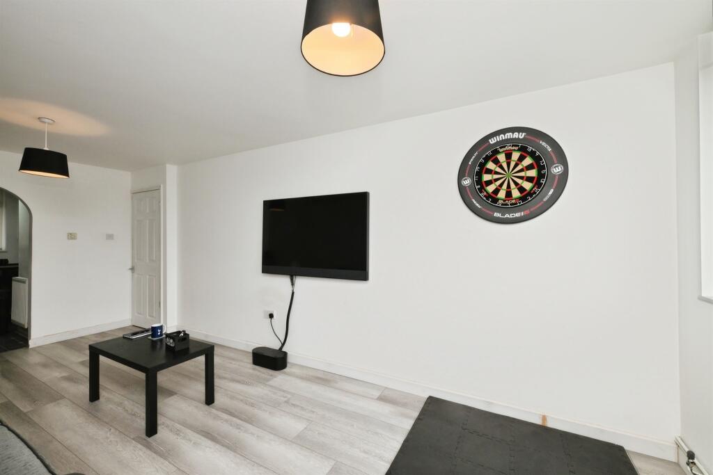 Apartment in Harlow, Essex - View 5