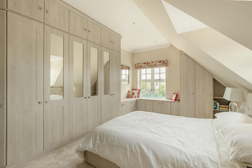 Apartment in Cambridge - View 4