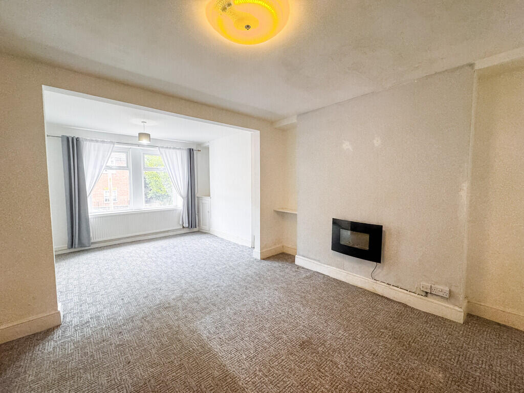 Cardiff Road, Glan Y Nant, Blackwood photo 2