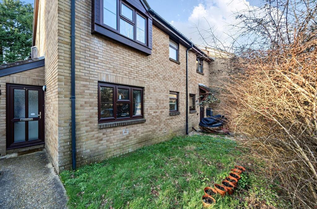 Main image of property: Cygnus Gardens,Dibden,Southampton,SO45 5UH