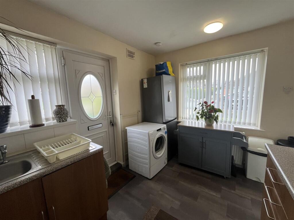 Additional image 6 of Lowfield Close, Low Moor, Bradford