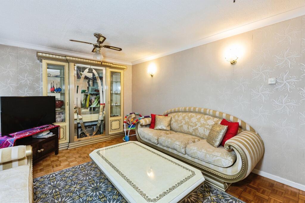 House in Reading - View 5