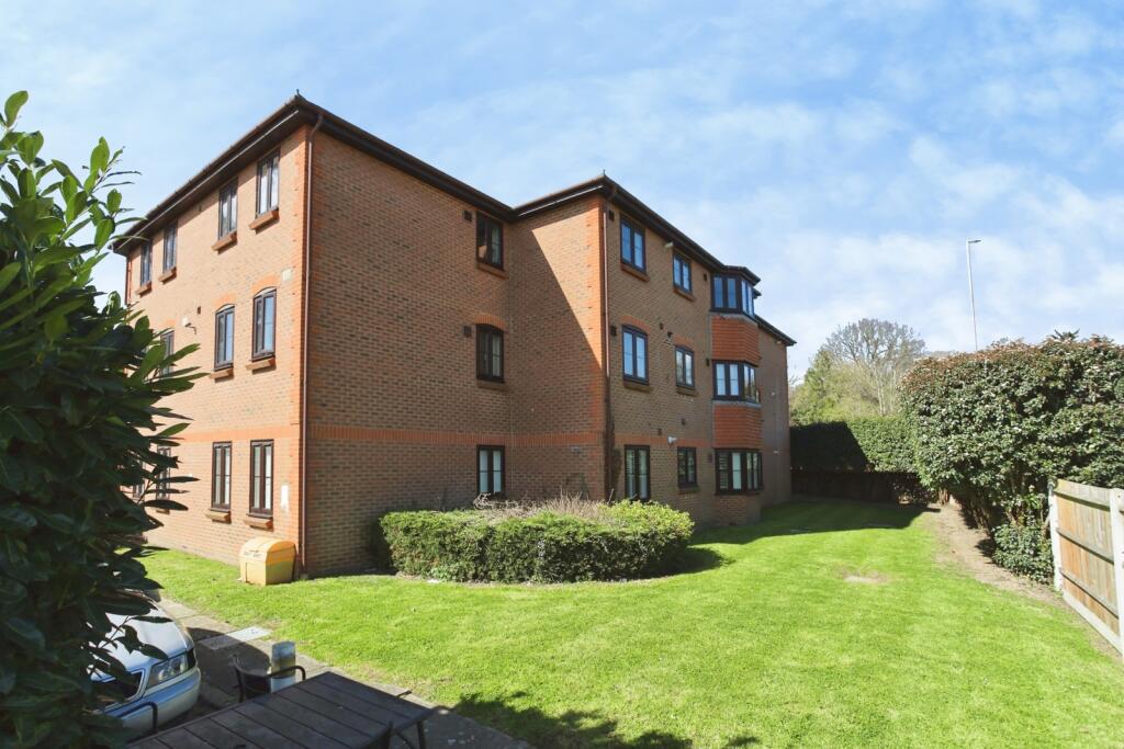 Main image of property: Hadlow Road, Tonbridge, Kent, TN9