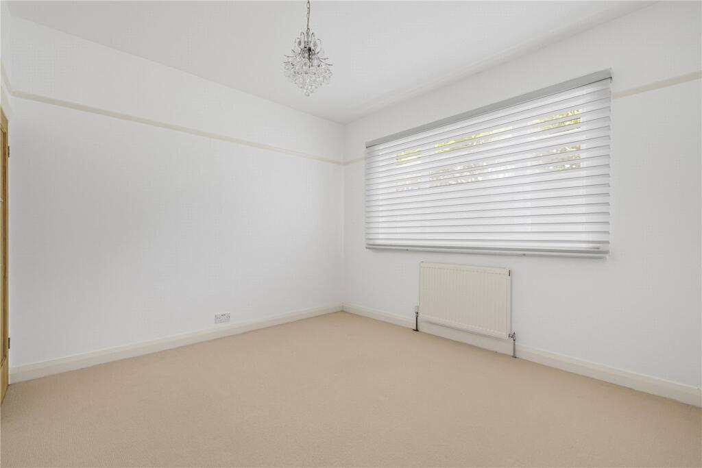 Apartment in London - More