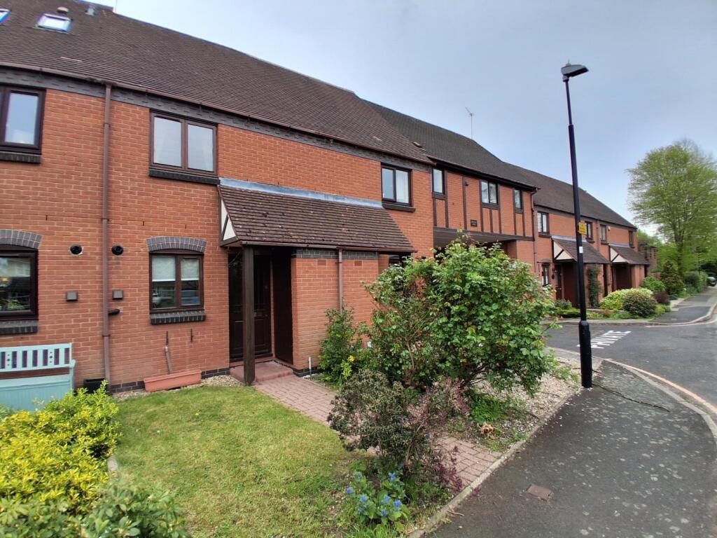 2-bed terraced on New Street, Stratford-upon-Avon, £300,000