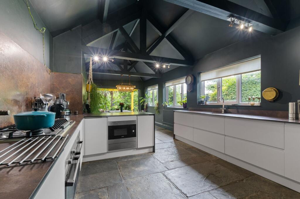 Stockbridge Road, Chichester, PO19 - View 2