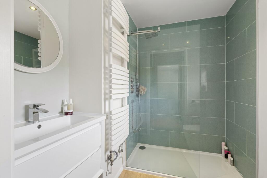 House in Hart, Crondall - View 4
