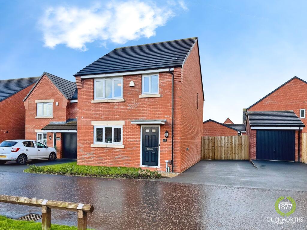3-bed detached on Harwood Lane, Great Harwood, BB6, £260,000