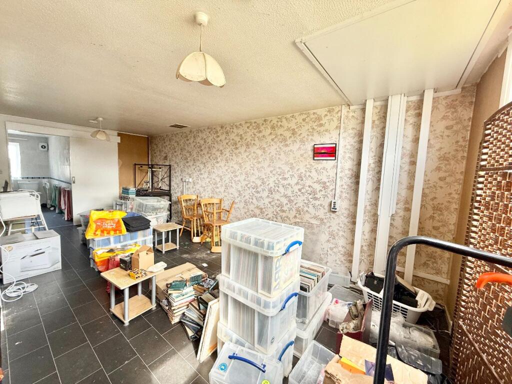 First Avenue, Canvey Island photo 4