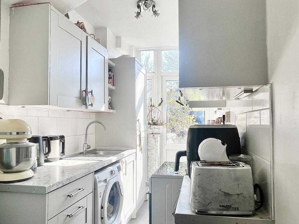 House in London - View 4