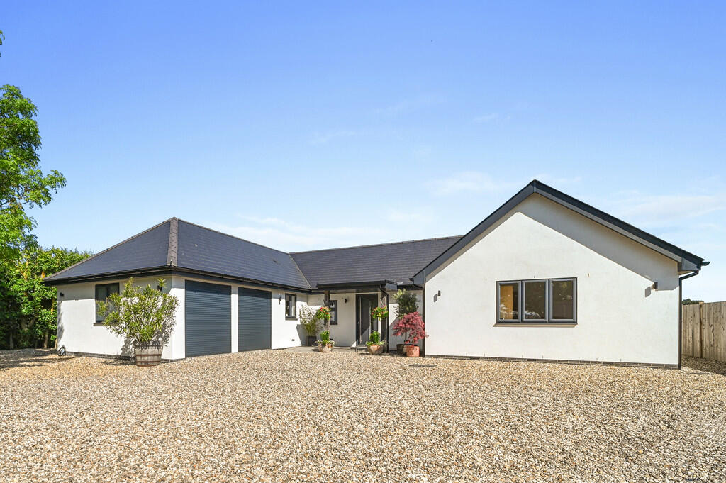 Harwich Road, Lawford, Lawford