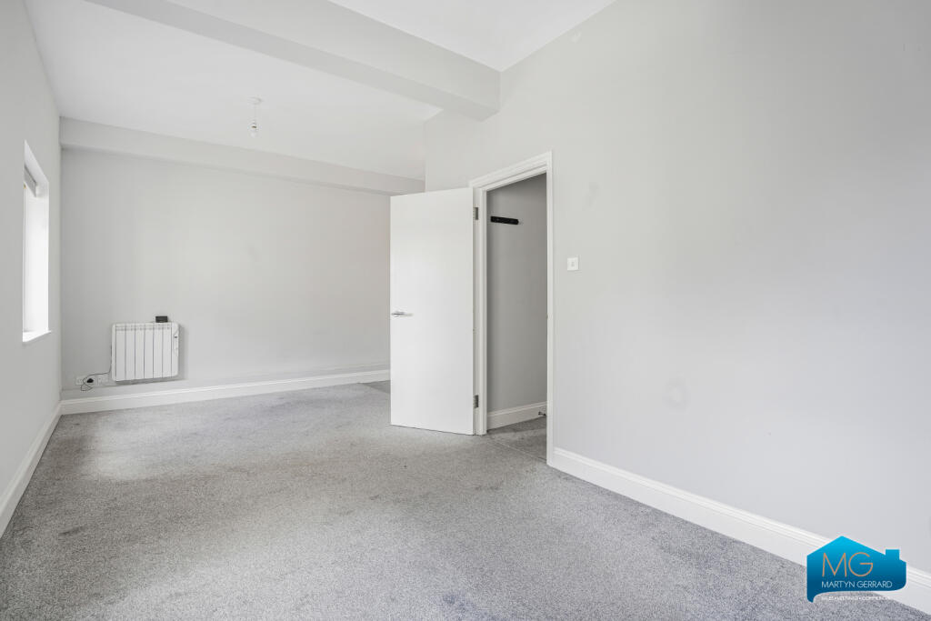 Apartment in Enfield - View 4