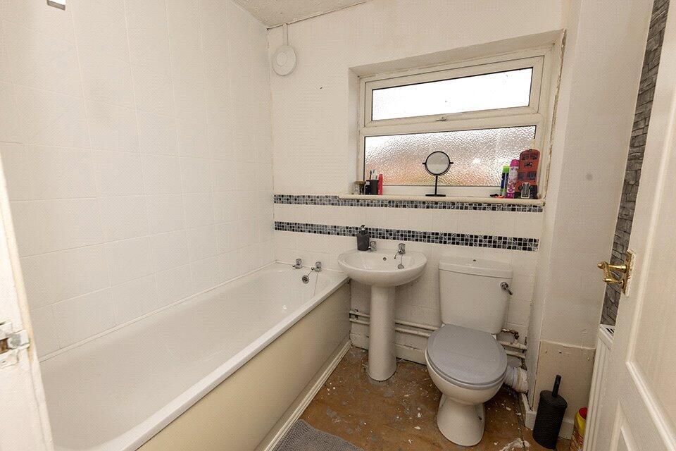 Additional image 13 of Brades Rise, Oldbury, B69