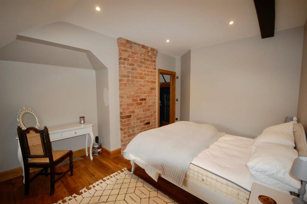 Apartment in Wyre Forest, Aggborough, Kidderminster - More
