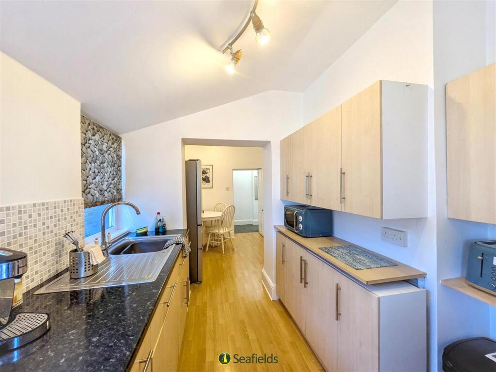 Apartment in Portsmouth - View 5