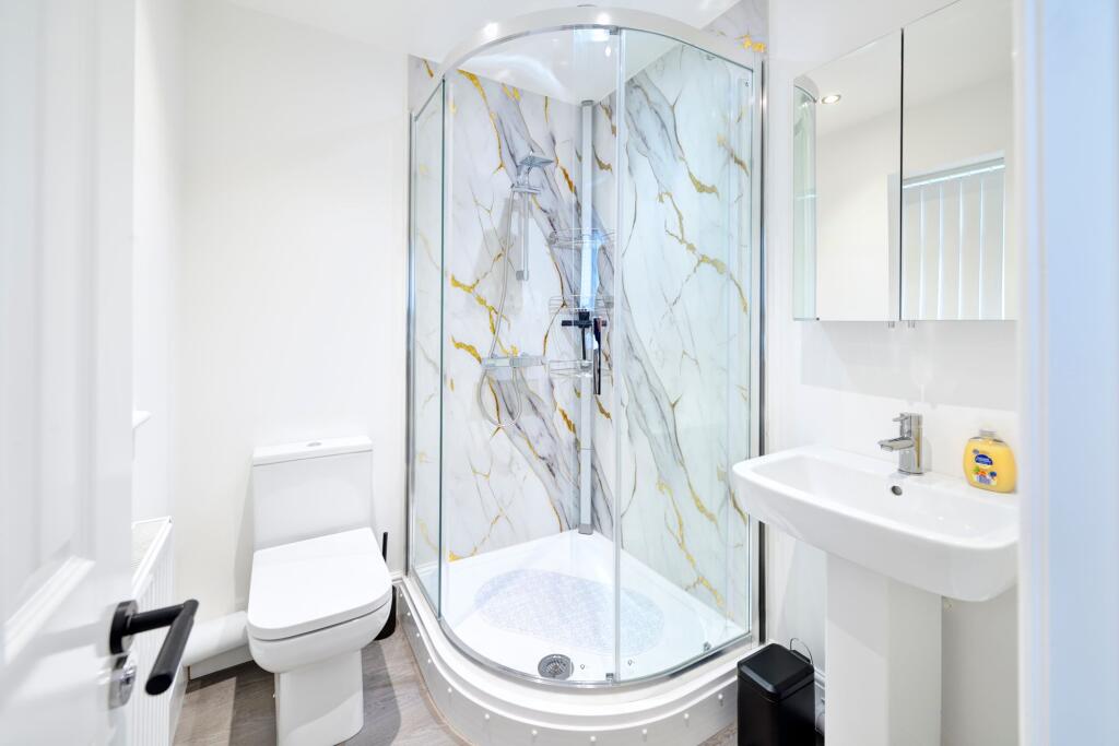 Apartment in Knowsley, Whiston Lane Ends, Whiston - View 4