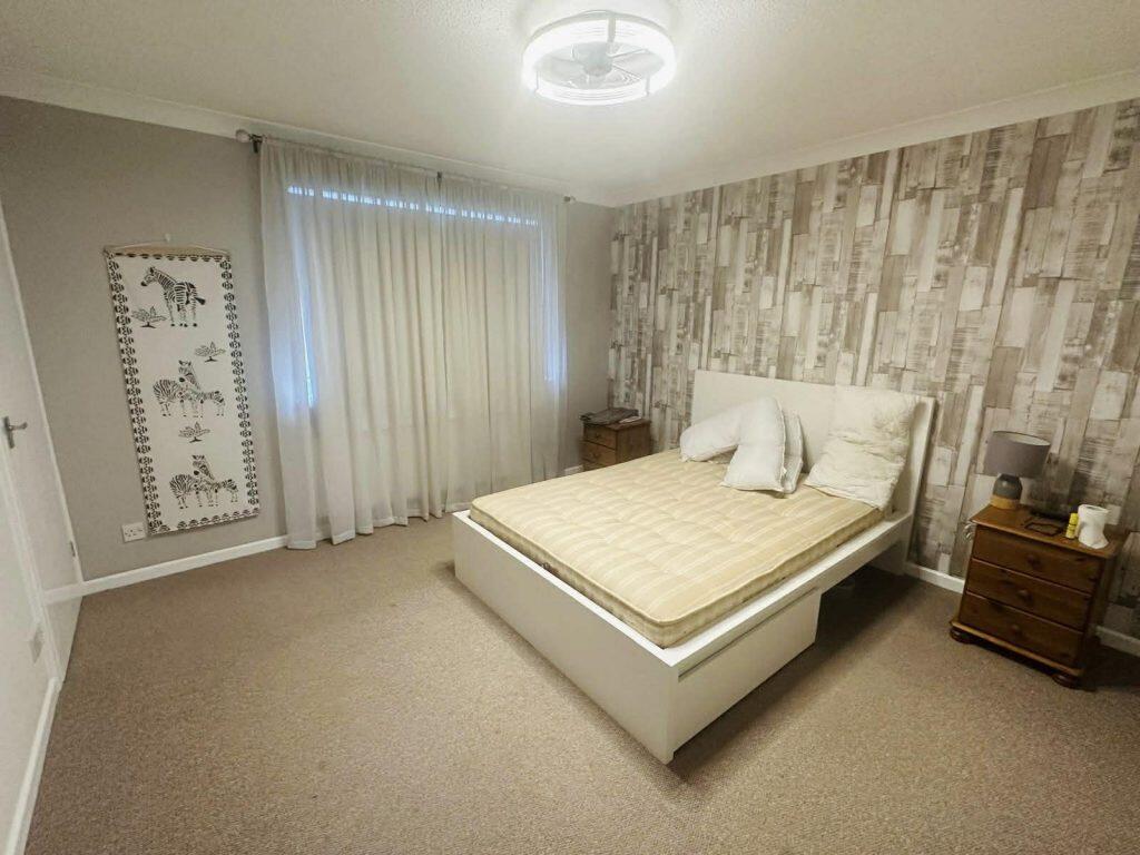 Derwent Road, Thatcham photo 5