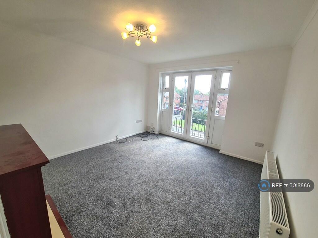 Apartment in Salford, Greater Manchester - View 3