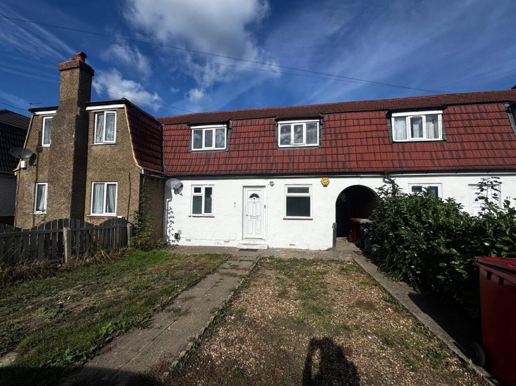 Main image of property: Elliman Avenue, Slough, SL2
