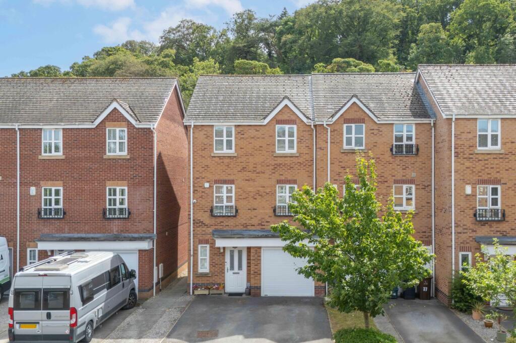 Main image of property: Cwrt Llewelyn, Conwy, LL32