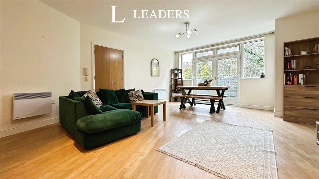 Middlepark Drive, Bournville, Birmingham photo 2