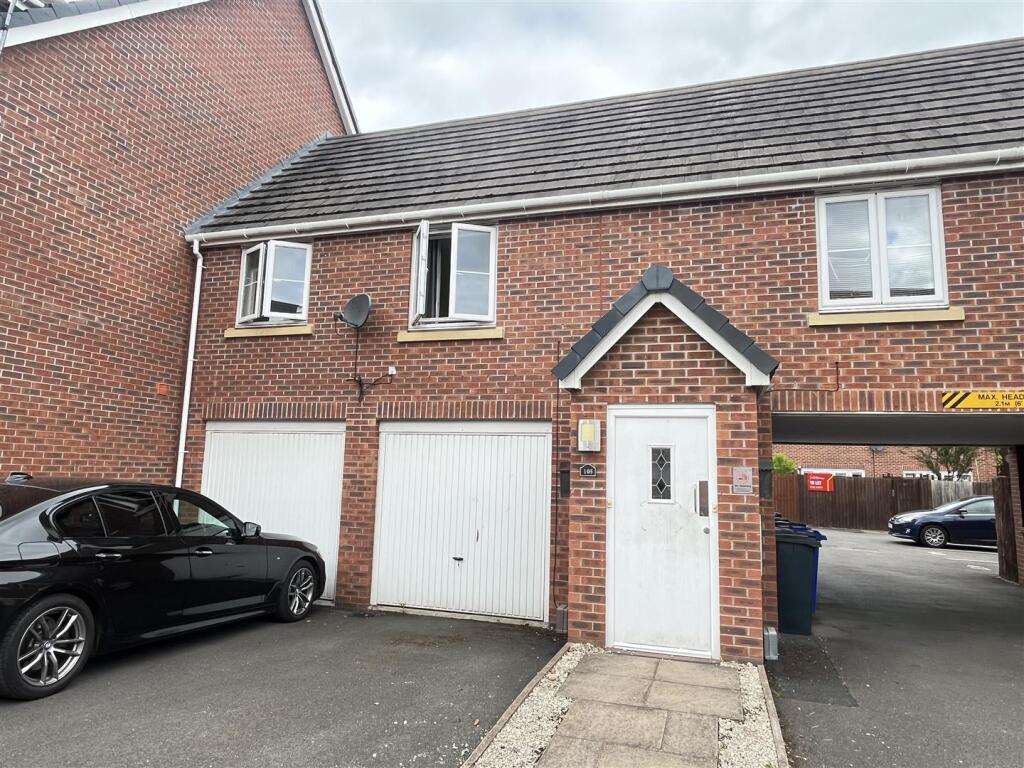 1-bed flat on Saw Mill Way, Burton Upon Trent, £89,950