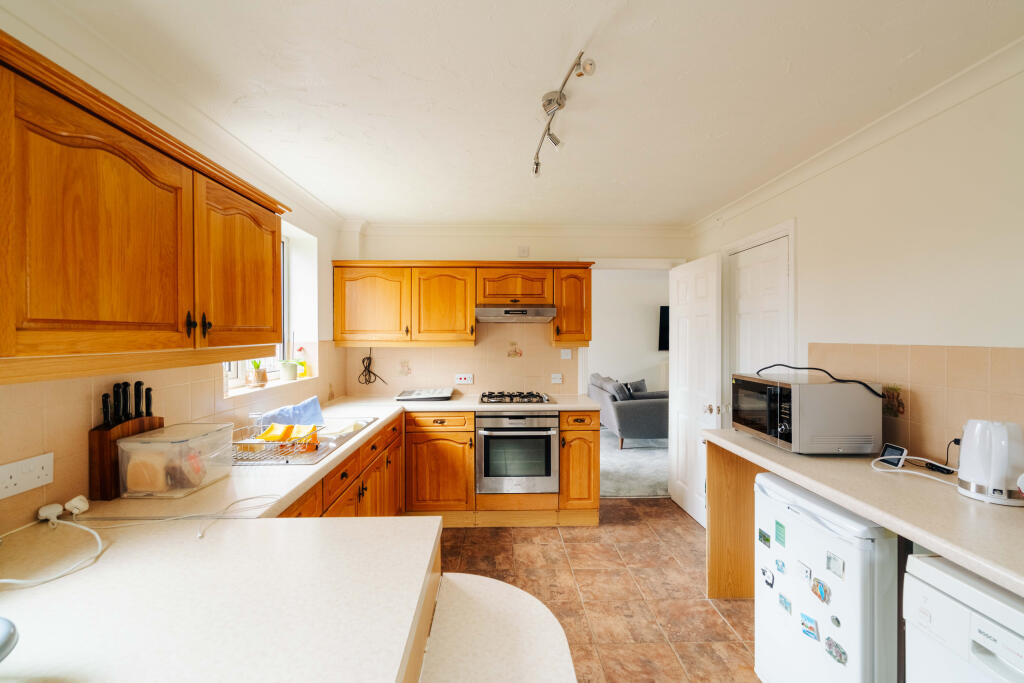 Aintree Drive, Downend, Bristol photo 3