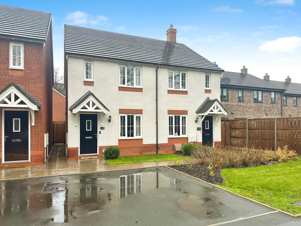 2-bed semi-detached on Wootton Drive, Wolverhampton, WV5, £275,000