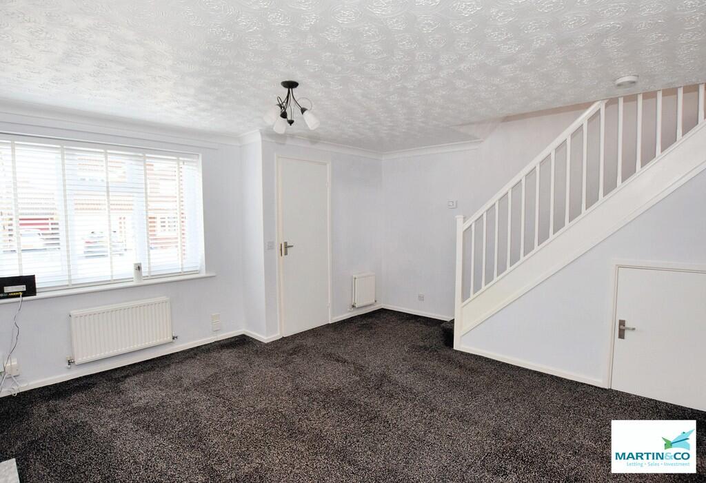 Hogarth Drive, Hinckley photo 3