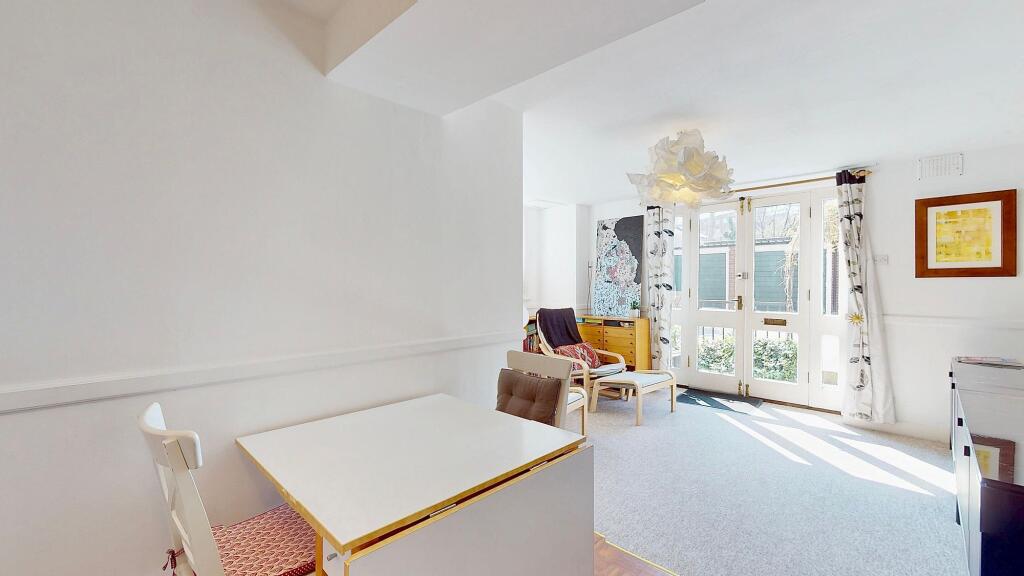 Apartment in Richmond, North Sheen - View 5