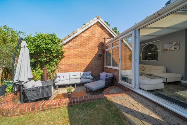 House in Basingstoke and Deane, Chineham - More