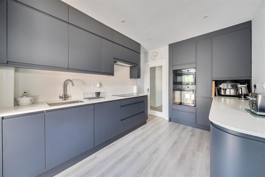 House in Radstock, Bath and North East Somerset - View 2