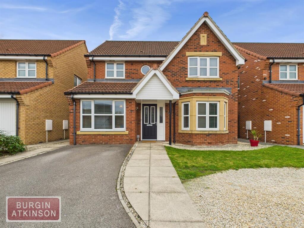 4-bed detached on Maybell Close, Gainsborough, £250,000